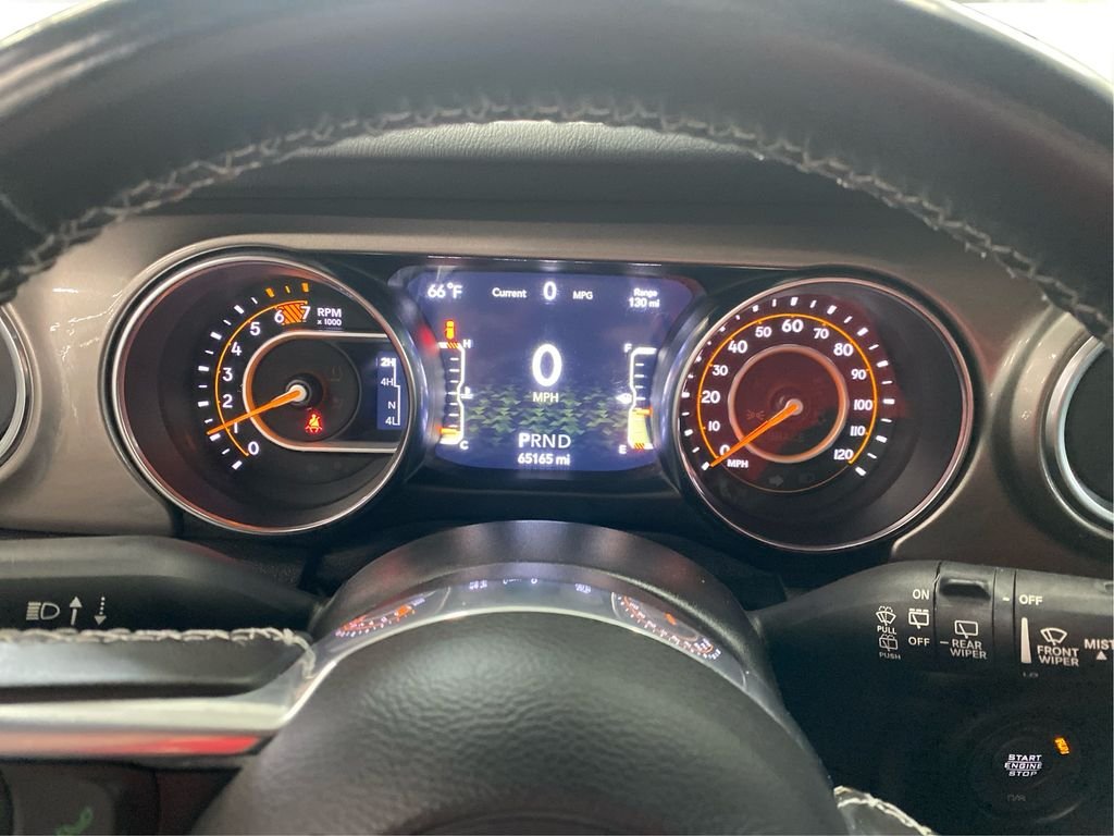 Used 2021 White Jeep Unlimited Sahara image 12