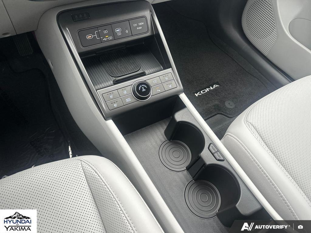 New 2026 Atlas White Hyundai Limited AWD image 18