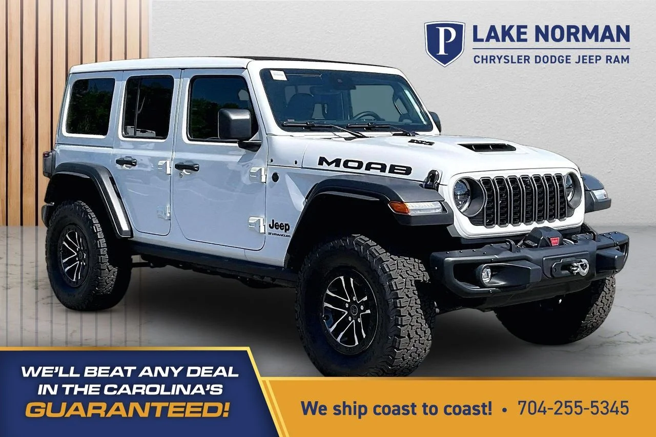 New 2026 Bright White Clear-Coat Exterior Paint Jeep Moab 392 image 1
