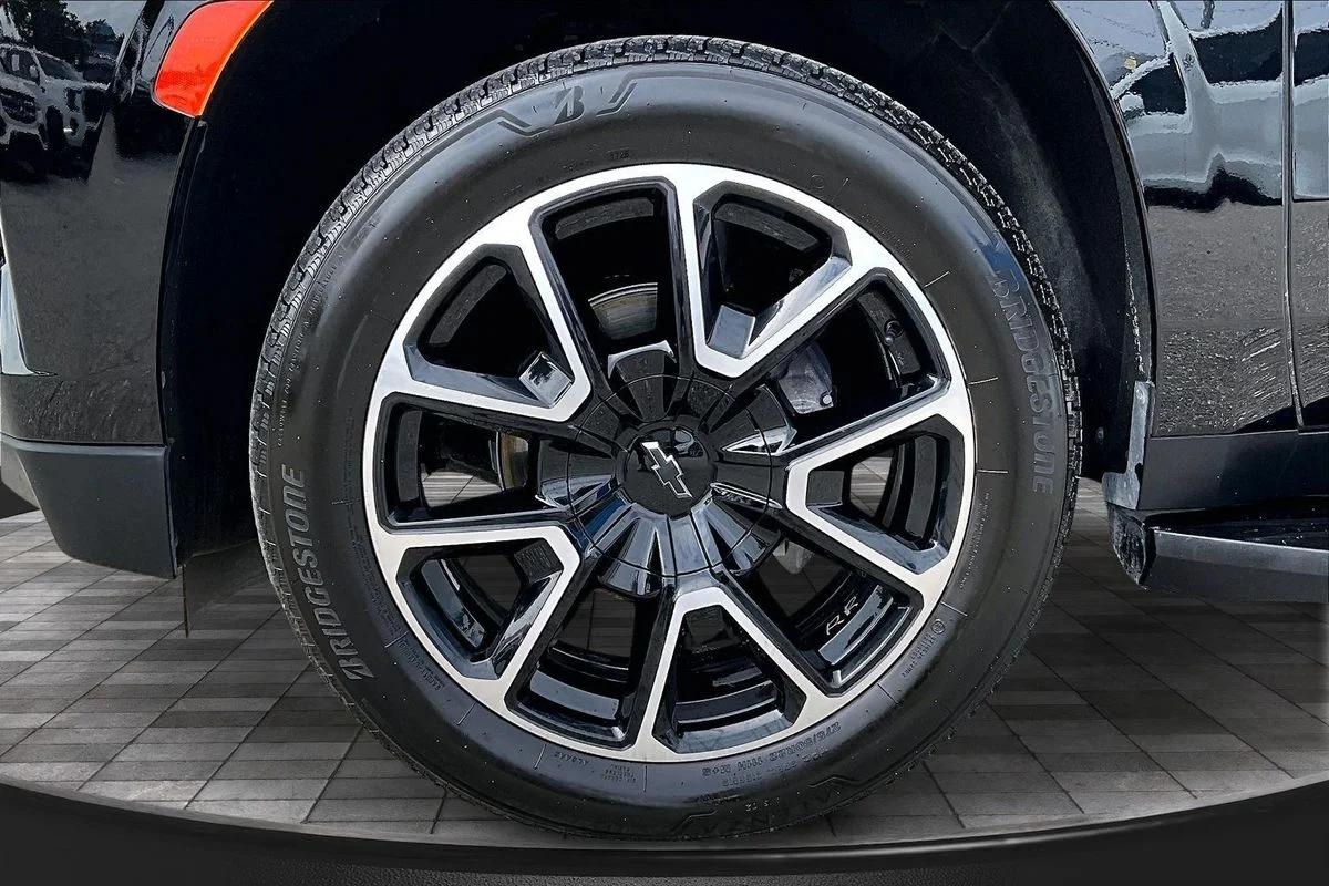 Used 2023  Chevrolet 2WD RST image 37