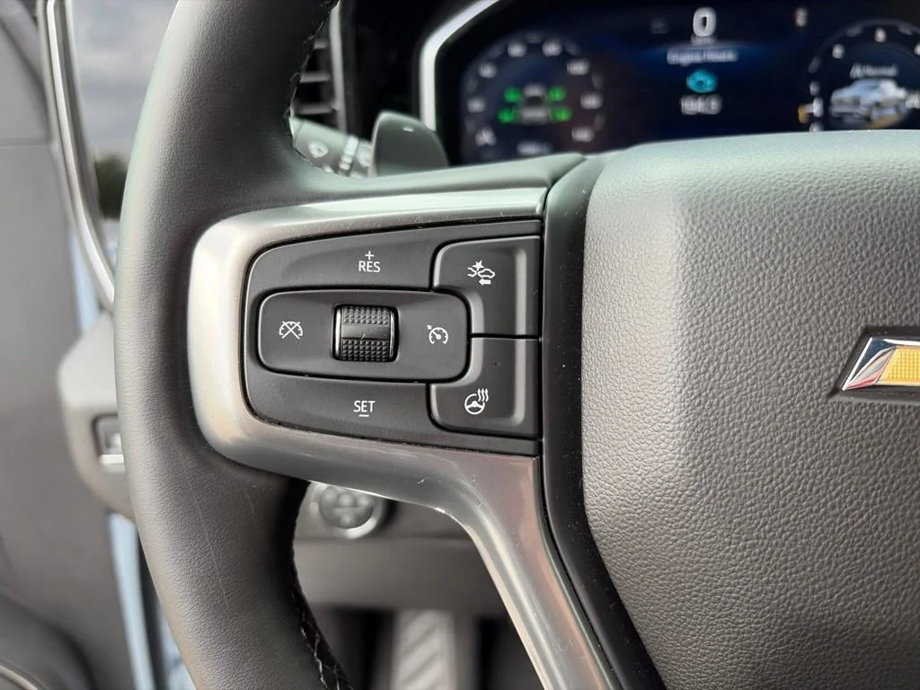 Used 2026 Polar White Tricoat Chevrolet LTZ image 29