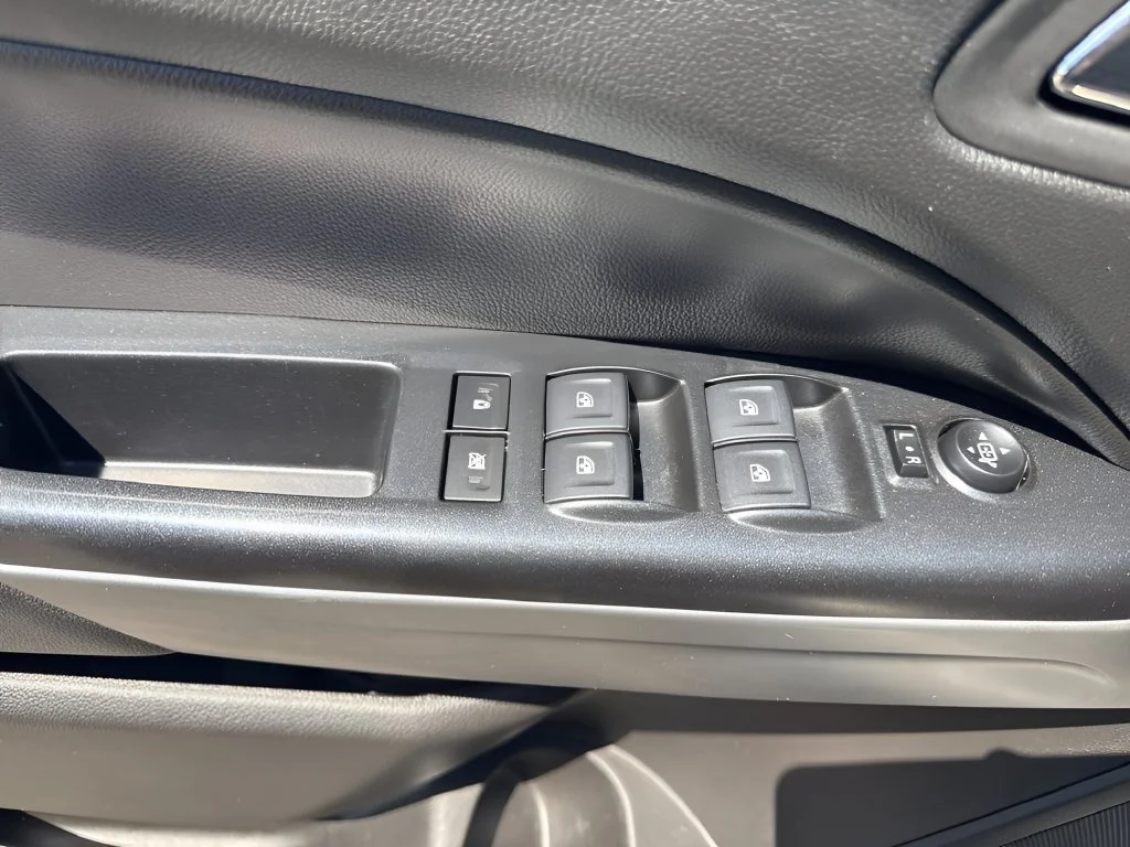 Used 2022 Black Chevrolet ZR2 image 26