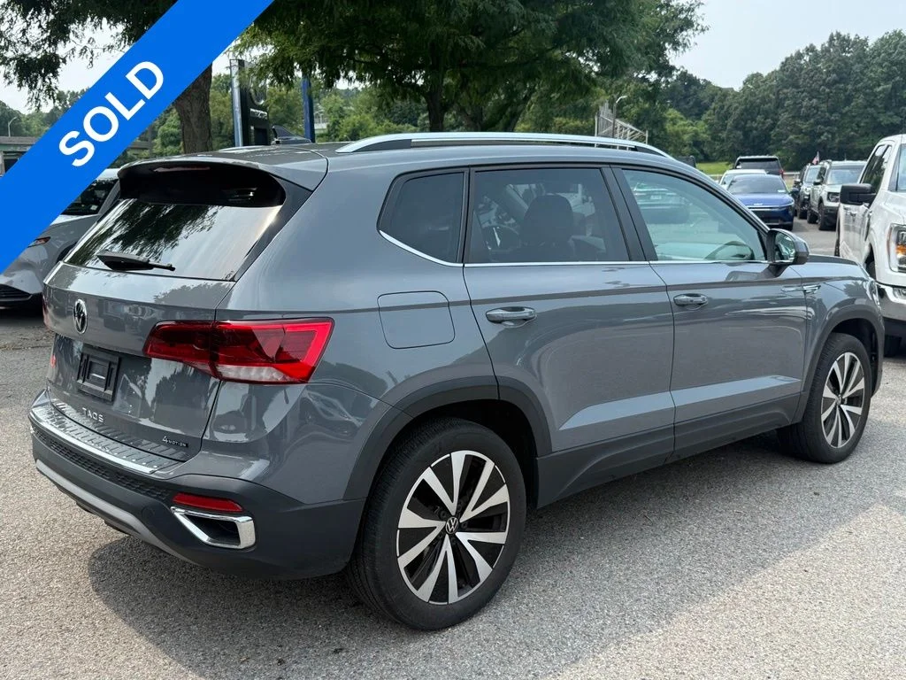Used 2022 Gray Volkswagen 1.5T SE image 10