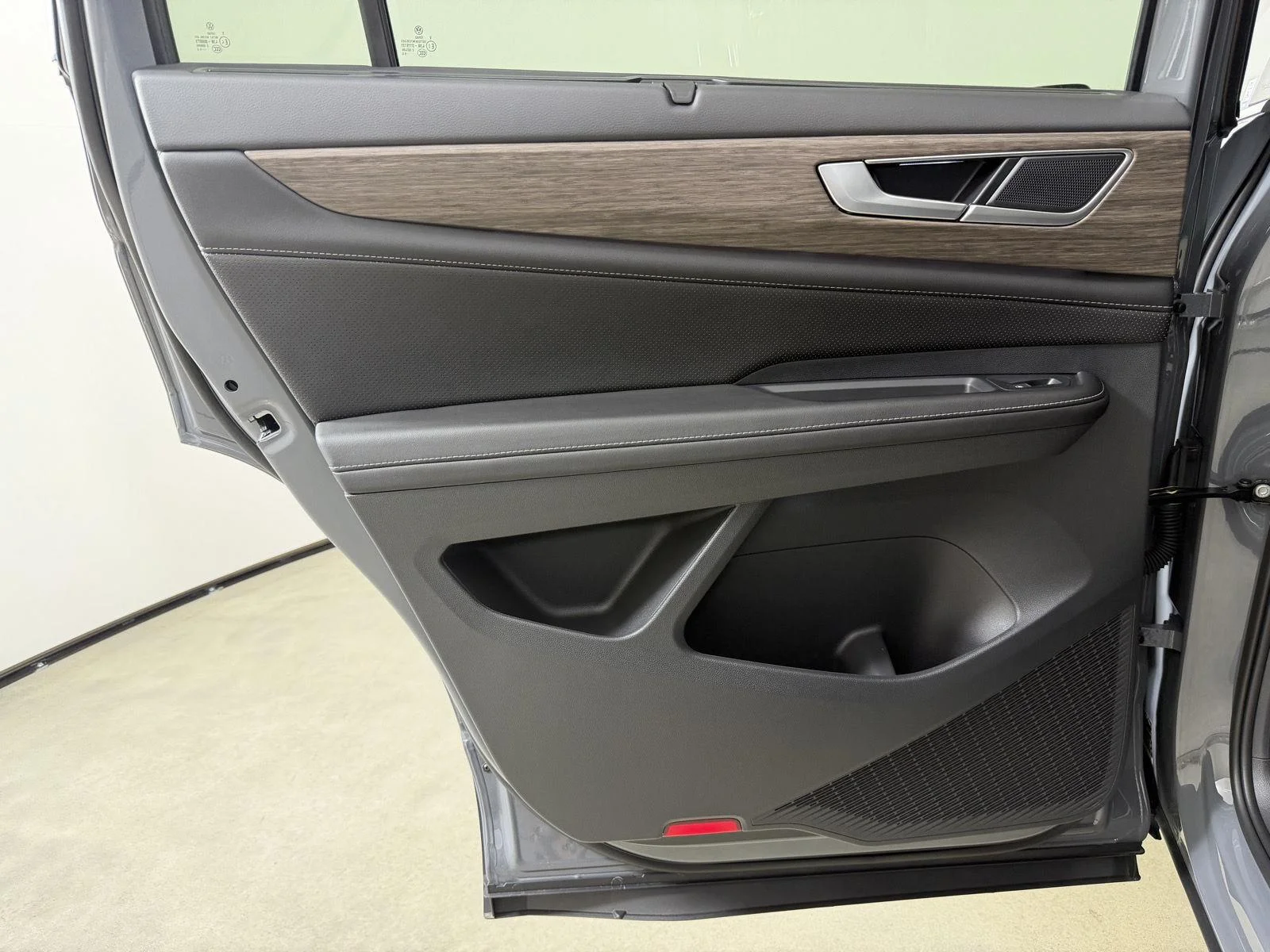 New 2026 Pure Gray Volkswagen 2.0T SEL image 23