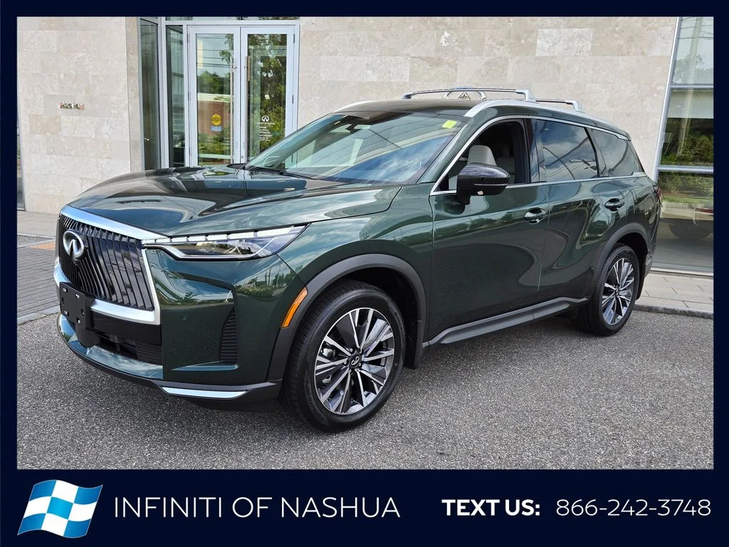 New 2027 DEEP EMERALD INFINITI Luxe AWD image 2