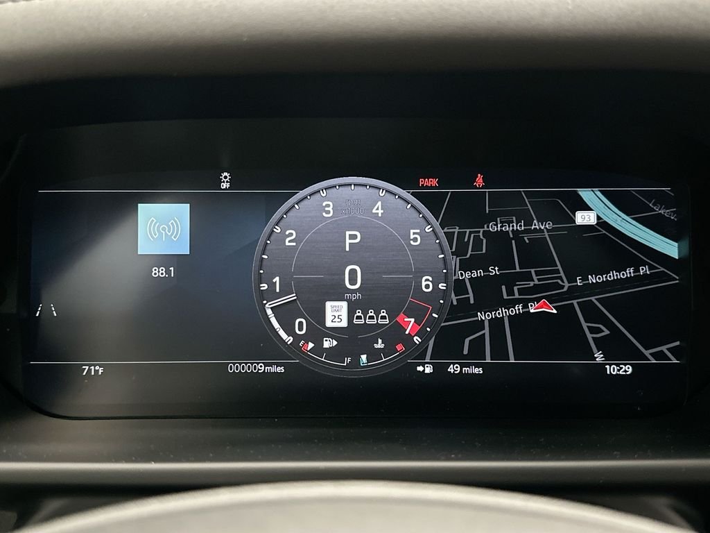 New 2026 Santorini Black Land Rover S image 16