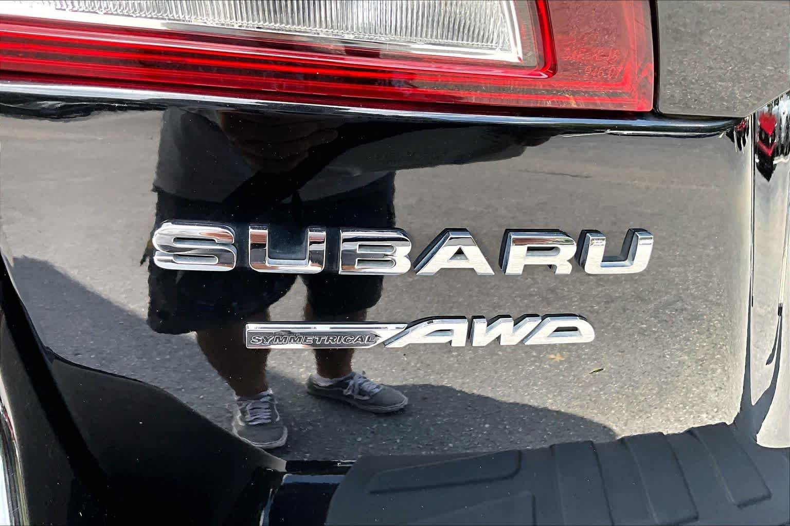 Used 2019 Crystal Black Silica Subaru Limited image 31