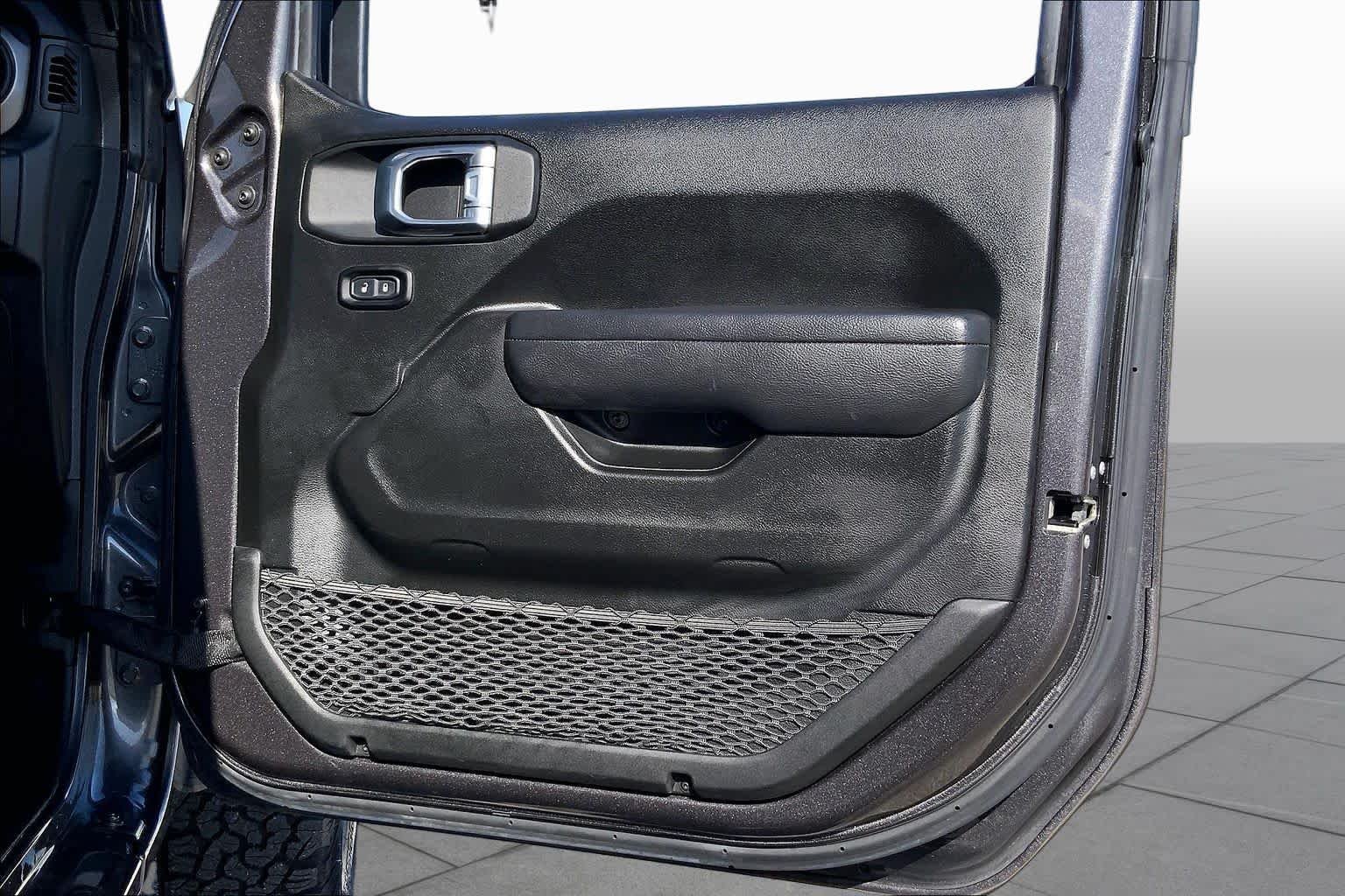 Used 2022 Granite Crystal Metallic Clearcoat Jeep Unlimited Sport S image 22