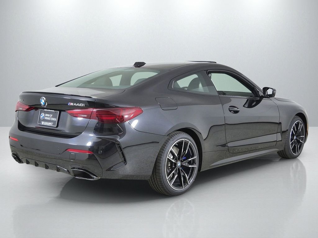 New 2027 Black Sapphire Metallic BMW M440i xDrive image 9