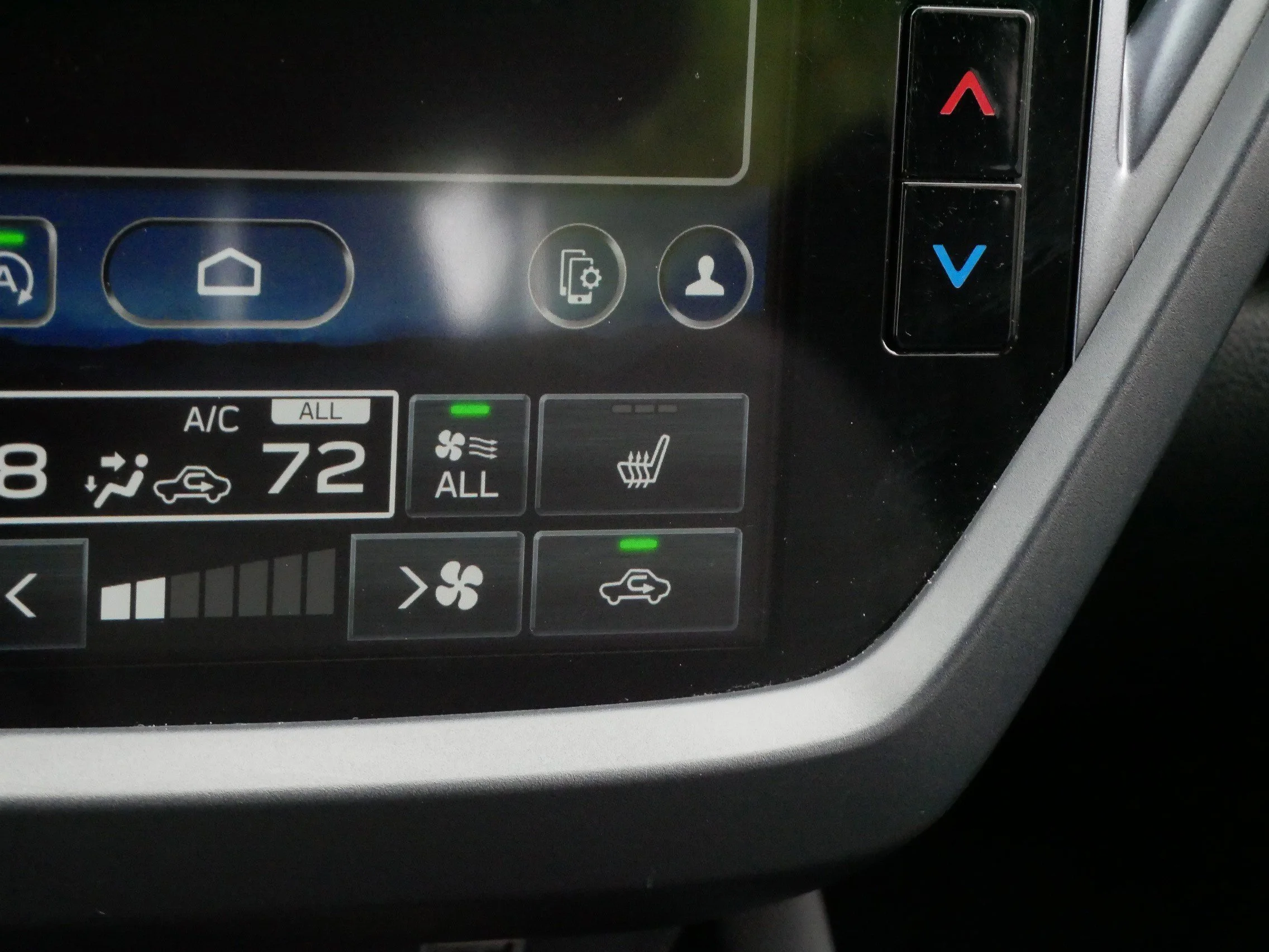 Used 2025 Crystal Black Silica Subaru Limited image 31