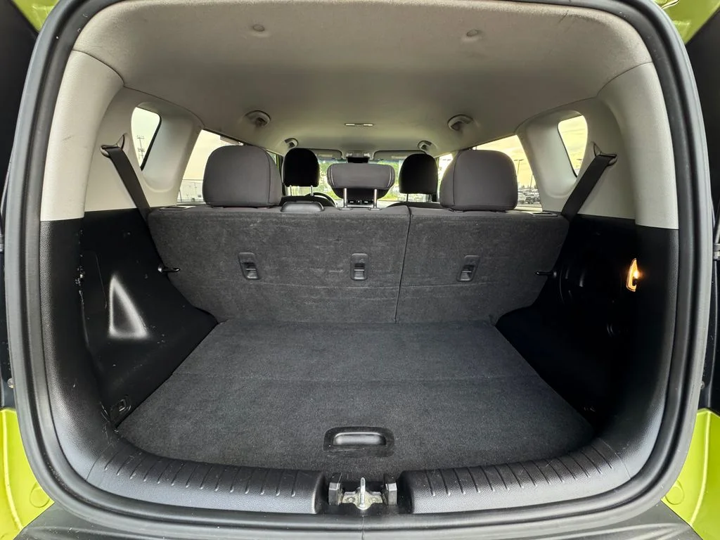 Used 2014 Alien II Kia Base image 10