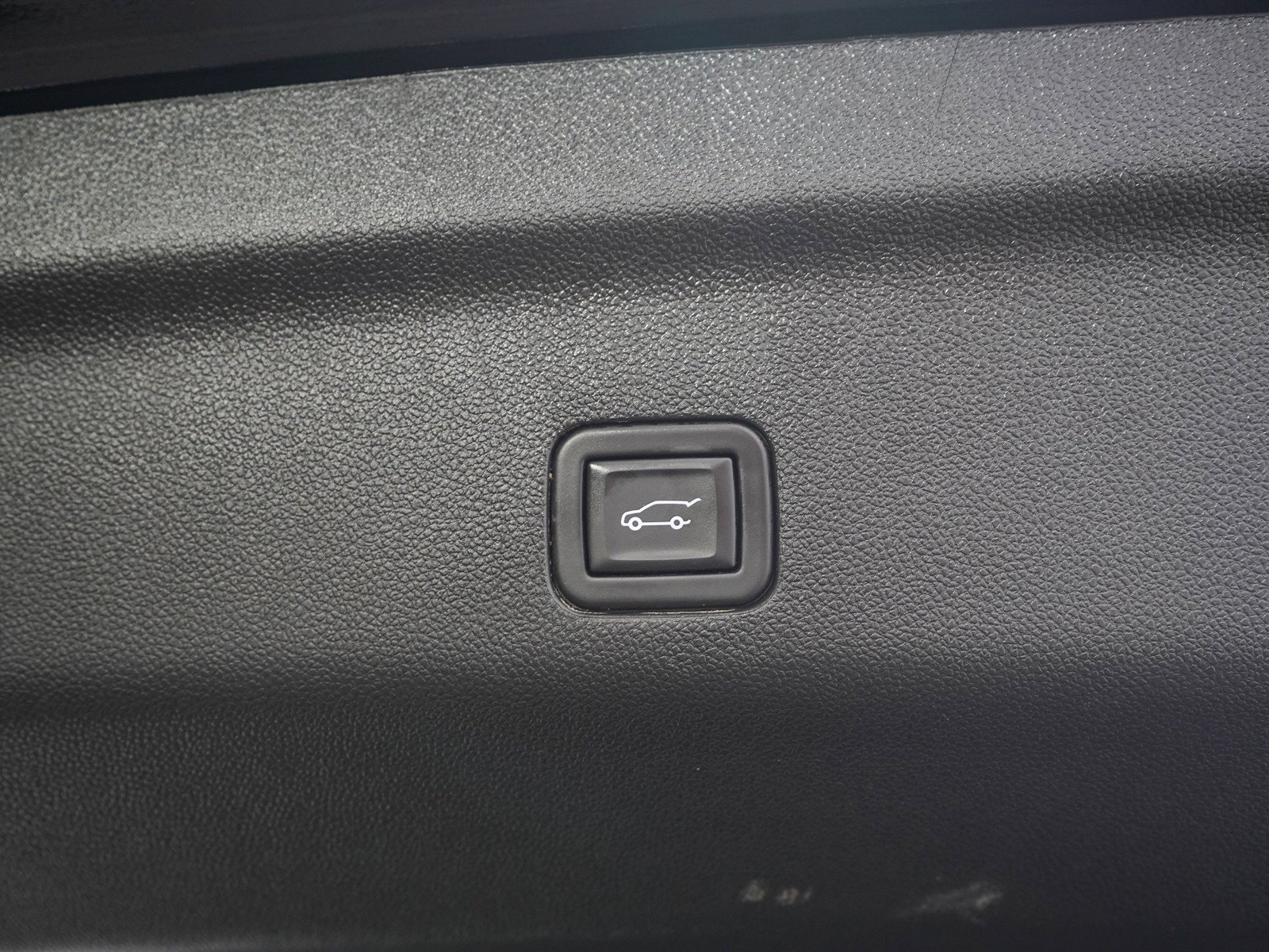 Used 2025 Black Chevrolet Premier image 11