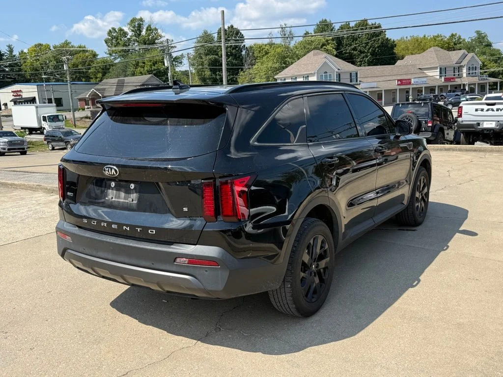 Used 2021 Black Kia S image 6