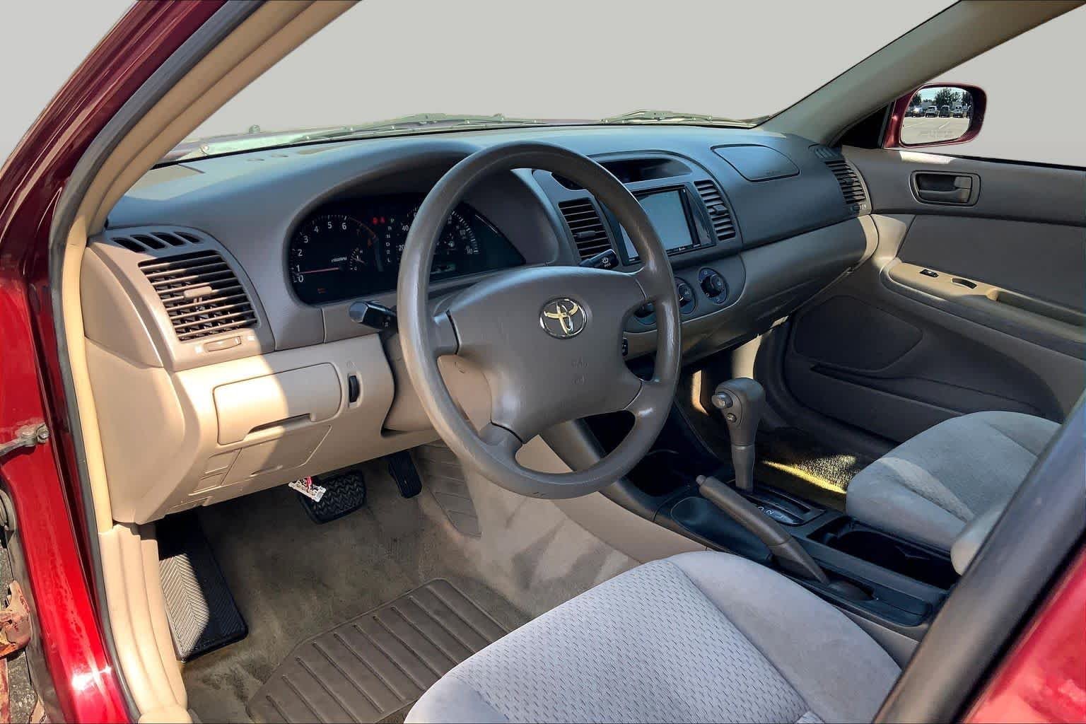 Used 2004 Salsa Red Pearl Toyota LE image 16