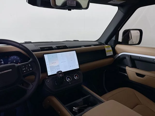 New 2026 Fuji White Land Rover S image 26