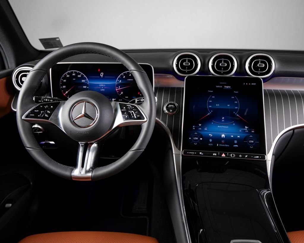 Used 2026 Black Mercedes-Benz GLC 300 image 8