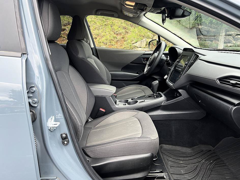 Used 2024 Offshore Blue Metallic Subaru Base image 18
