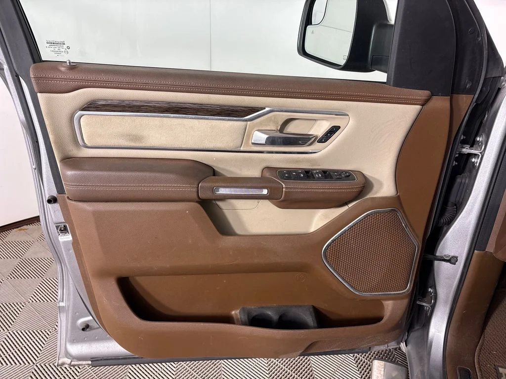 Used 2019 Silver Ram Laramie image 15
