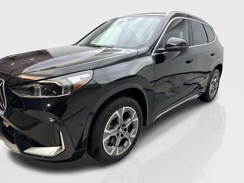 Used 2026 Black BMW xDrive28i image 11