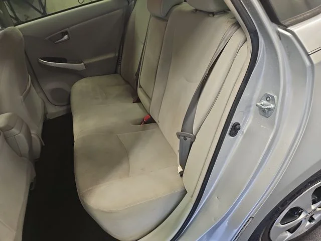 Used 2015 Silver Toyota Three image 14
