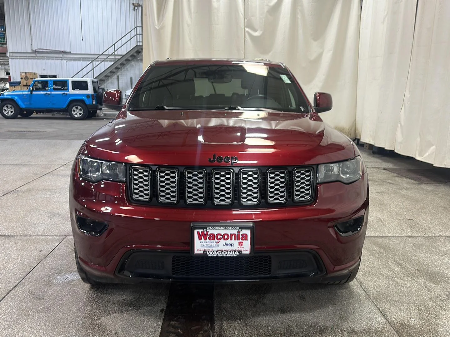 Used 2020 Velvet Red Pearlcoat Jeep Altitude image 8