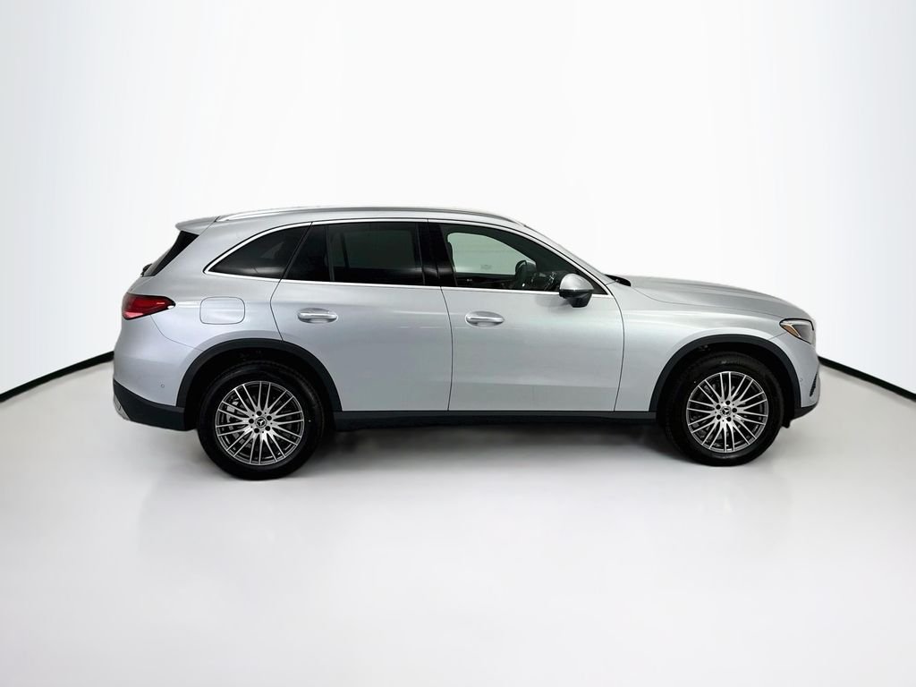 New 2026 Cirrus Silver Metallic Mercedes-Benz GLC 300 image 4