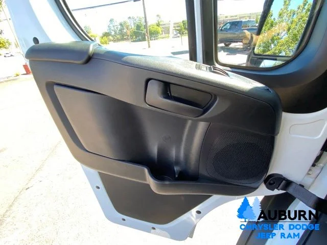 Used 2025 White Ram Base image 20