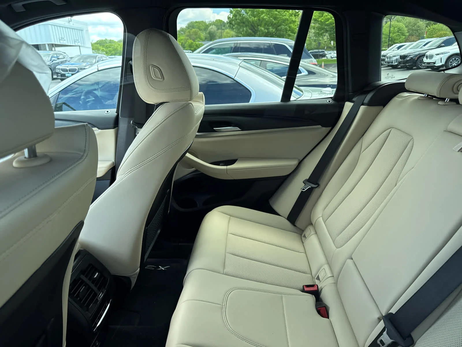 Used 2024 Phytonic Blue Metallic BMW xDrive30i image 20