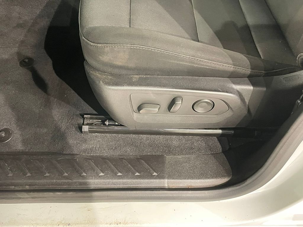 Used 2023 White Chevrolet Trail Boss image 24