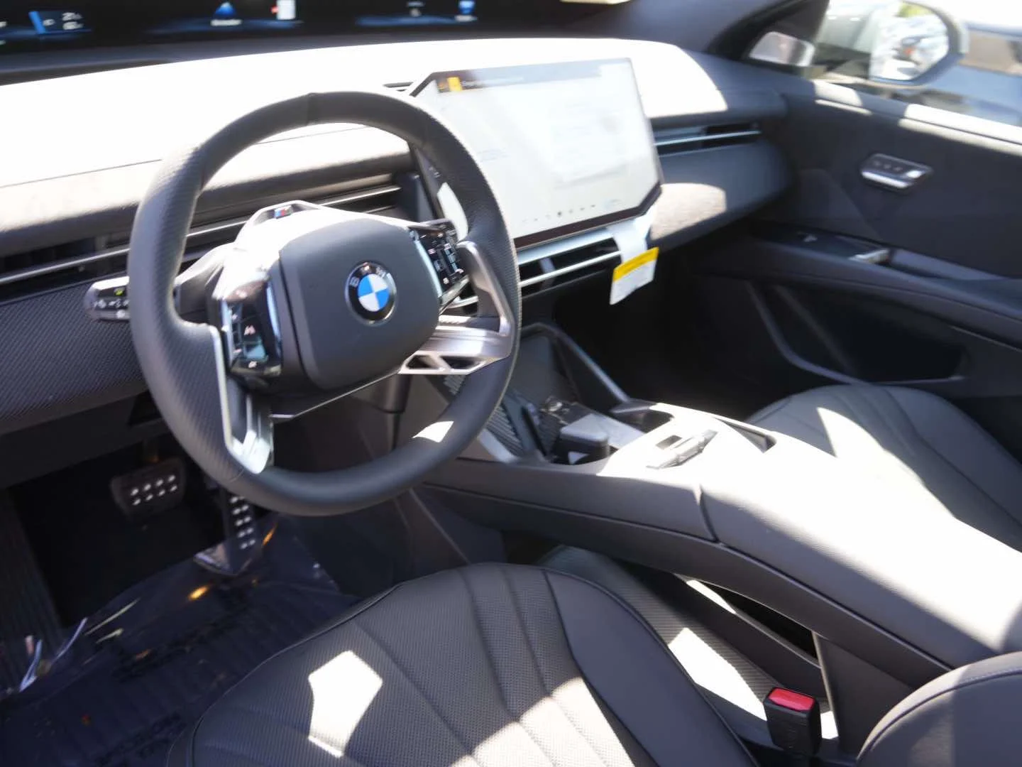 New 2027 Eucalyptus Green Metallic BMW 50 xDrive image 14