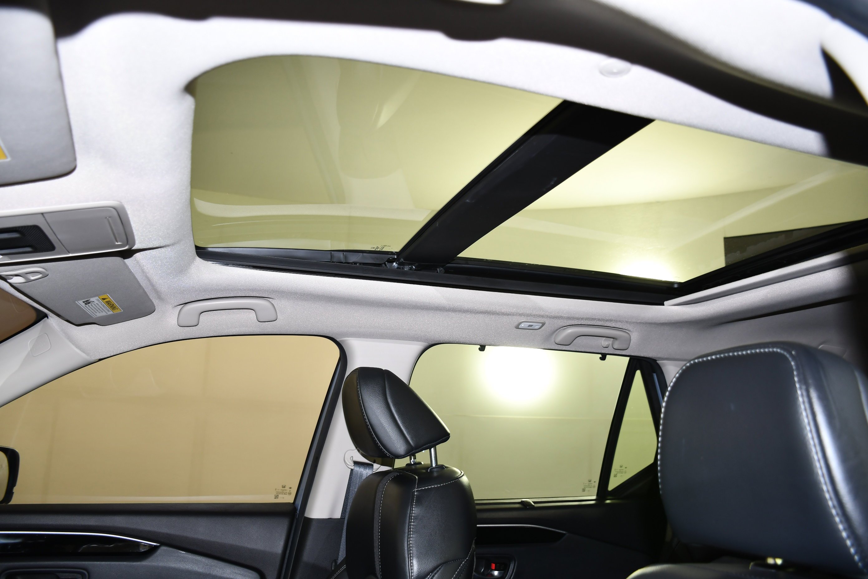 Used 2025 Gray Pearl Honda Touring image 39