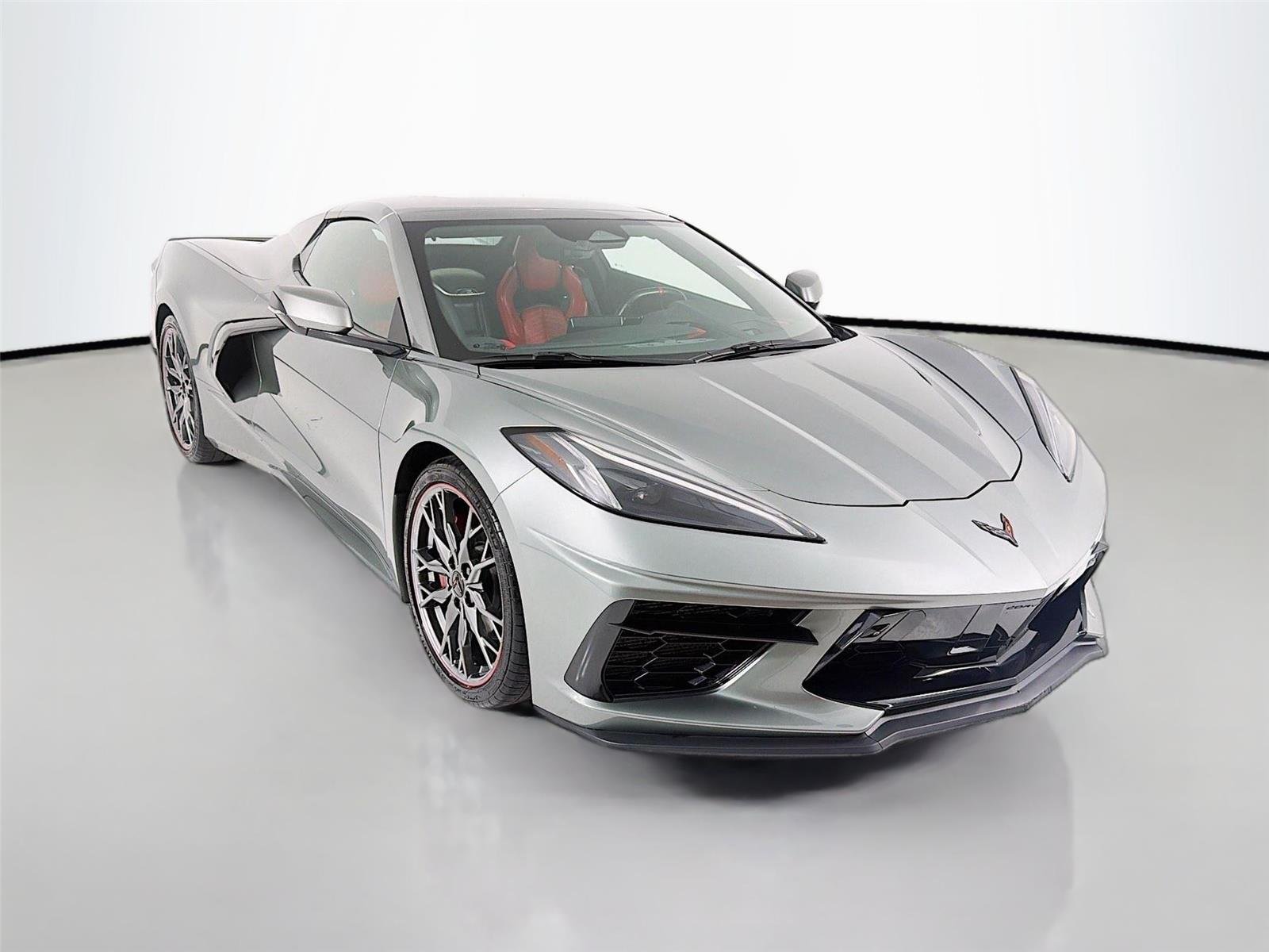 Used 2024 Hypersonic Gray Metallic Chevrolet 2LT image 27