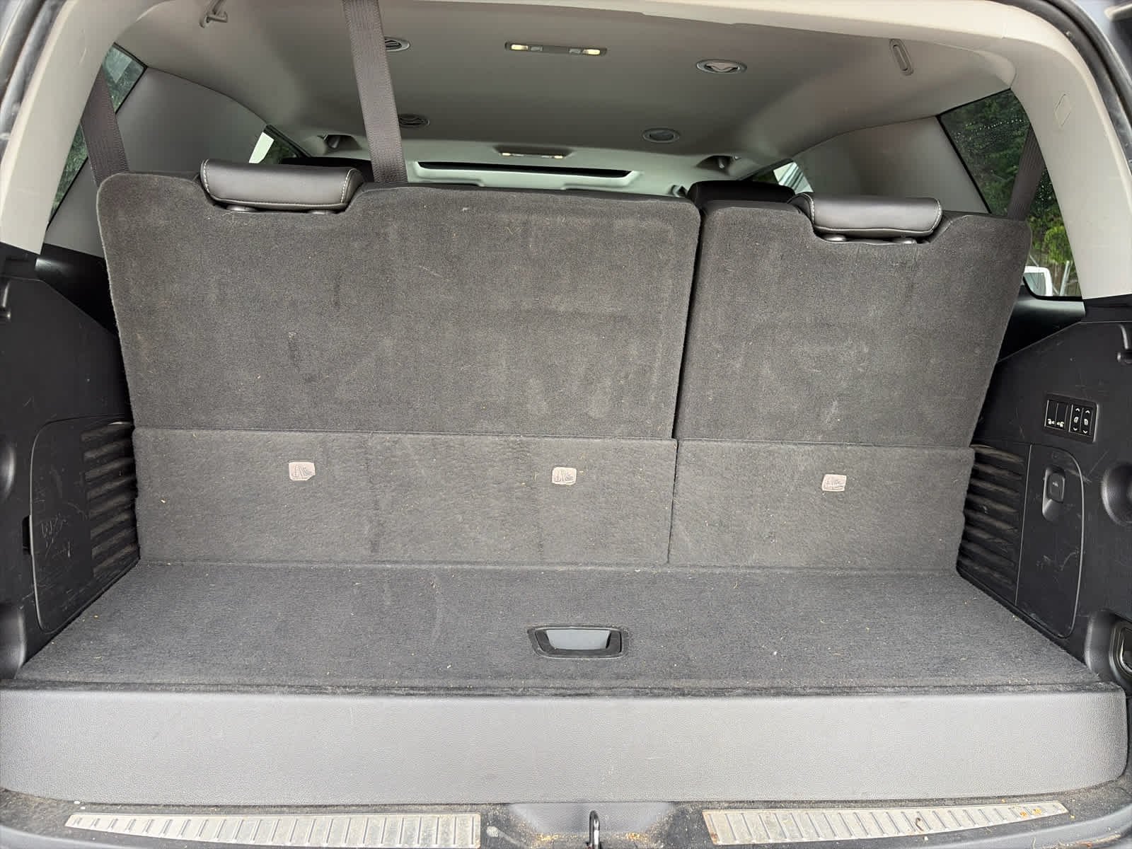 Used 2019 Shadow Gray Metallic Chevrolet Premier image 27