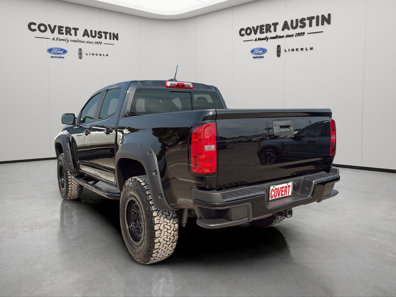 Used 2018 Black Chevrolet LT image 3