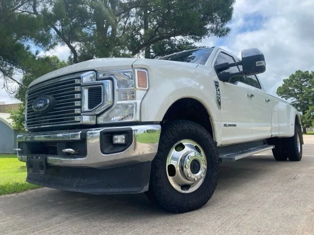 Used 2021 White Ford Lariat image 3