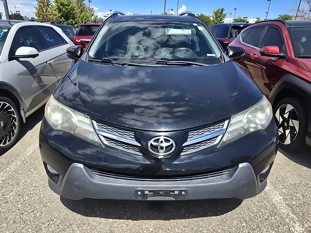 Used 2015 Black Toyota XLE image 19