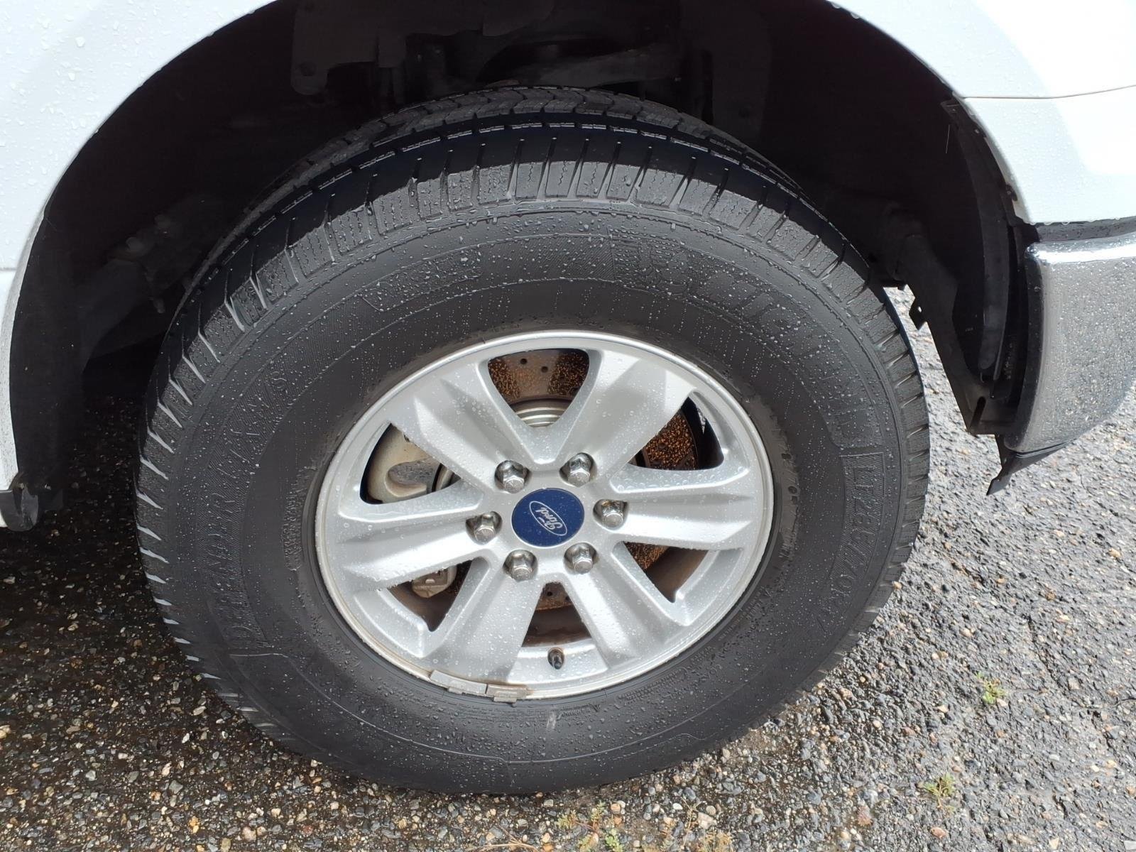 Used 2018 Oxford White Ford XLT image 8
