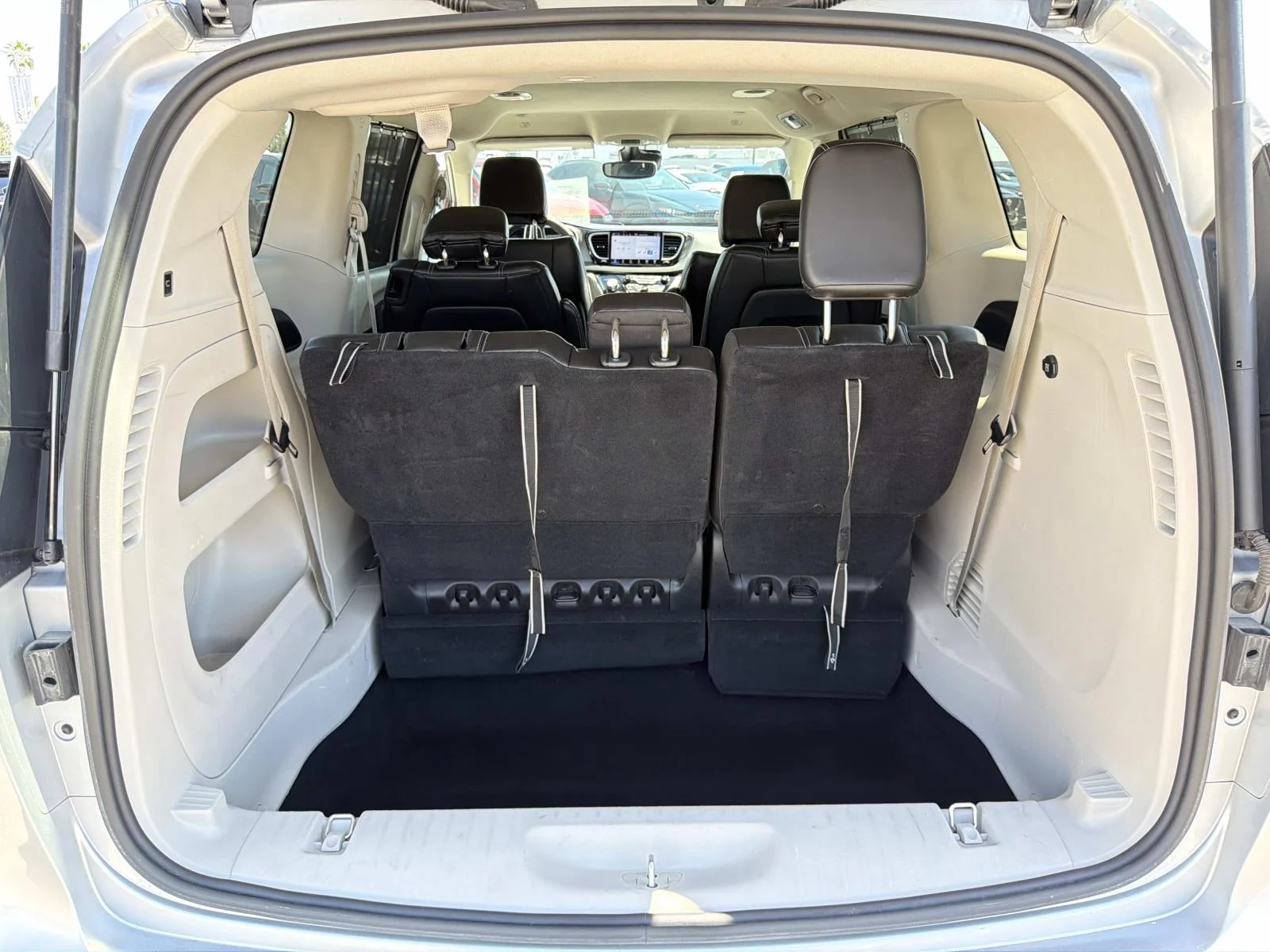 2023 Chrysler Pacifica Touring L - Photo 21
