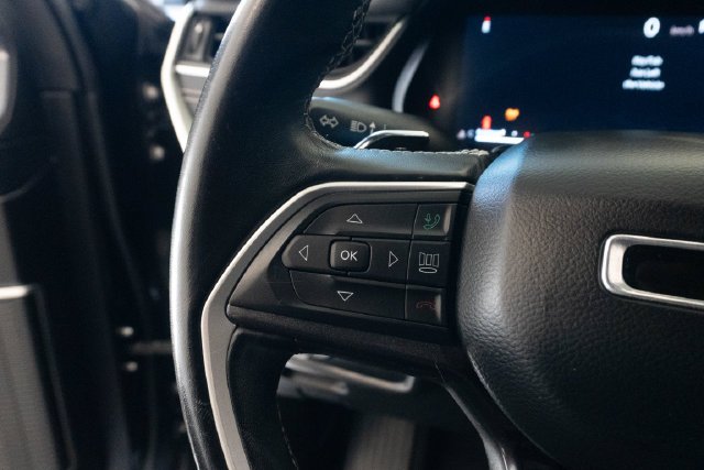 Used 2021 Black Jeep Altitude image 15