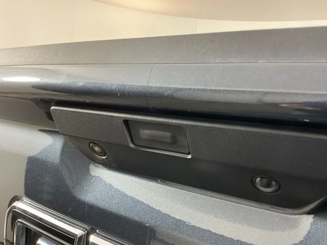 Used 2020 Blue GMC Elevation image 8