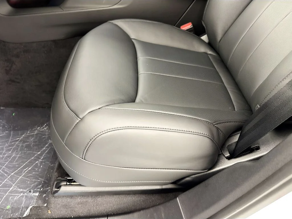 New 2026 Fuji White Land Rover Dynamic SE image 20