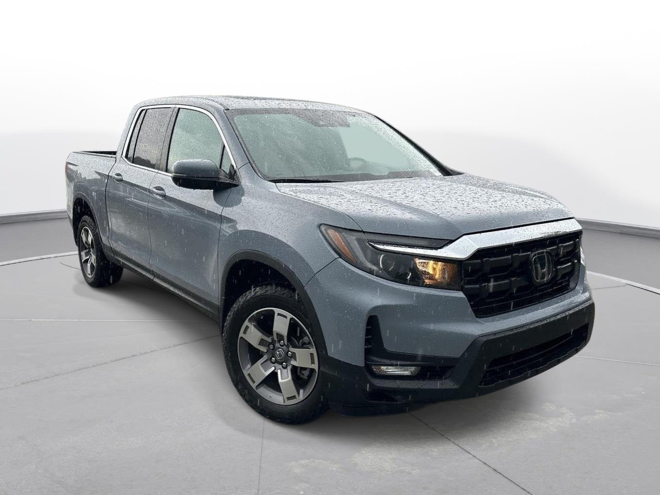 Used 2024 Sonic Gray Pearl Honda RTL image 4