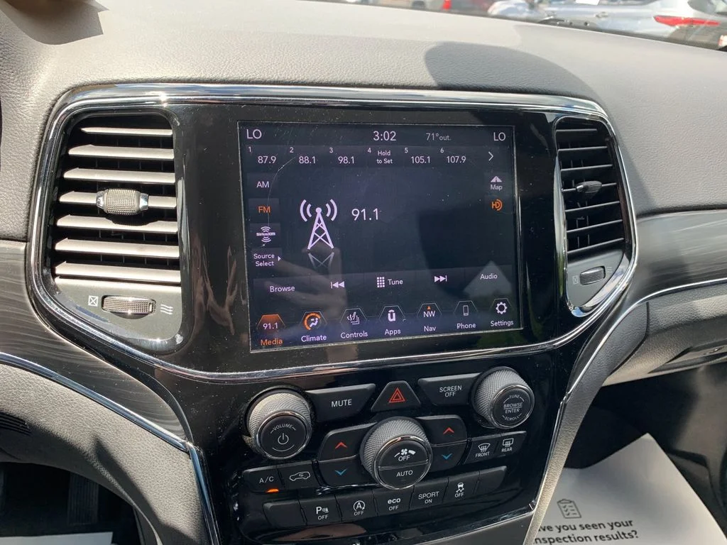 Used 2020 Black Jeep Limited image 20