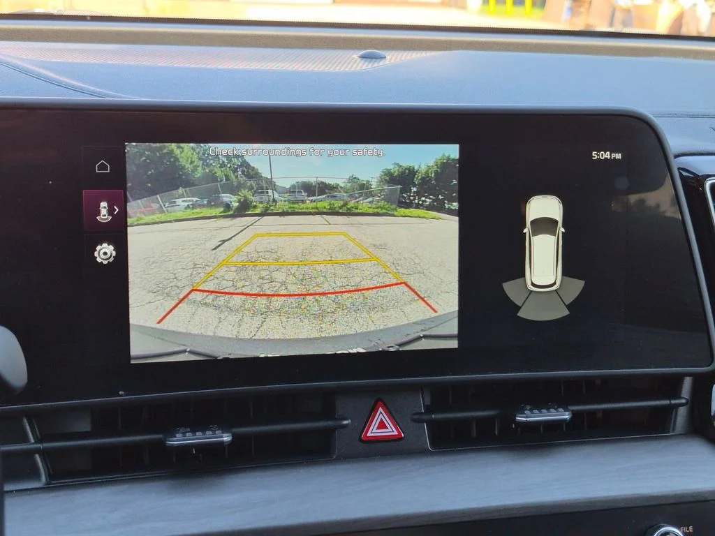 Used 2023 White Kia X-Line image 19