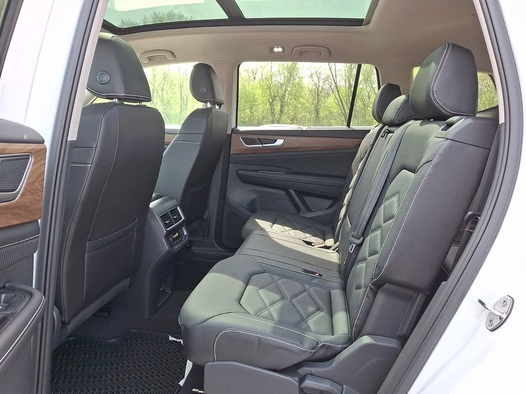 2026 Volkswagen Atlas SE w/Tech - Photo 6