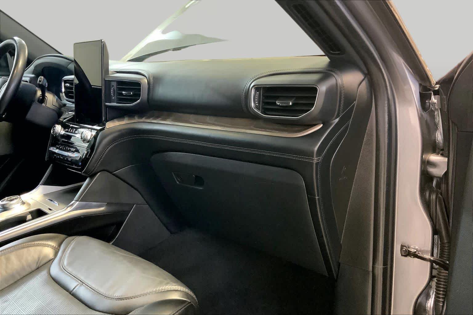 Used 2022 Carbonized Gray Ford Platinum image 17
