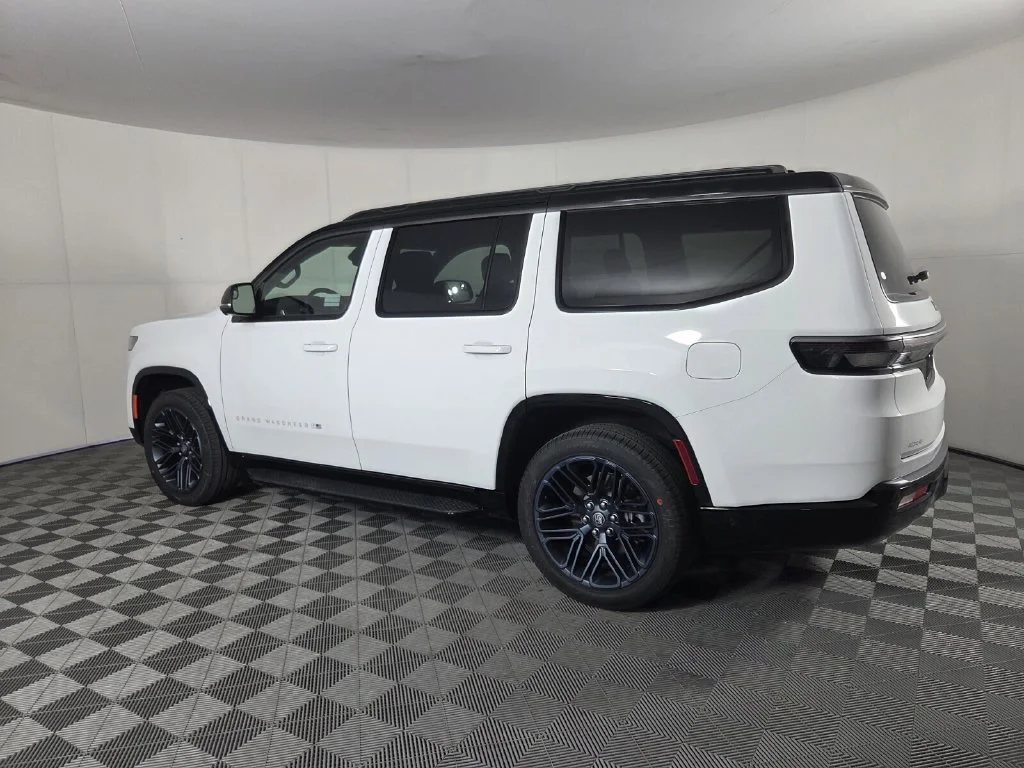 New 2026 Bright White Clear-Coat Exterior Paint Jeep 85th Anniversary image 7