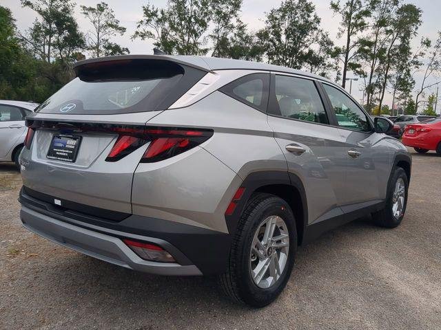 New 2025 Silver Hyundai SE FWD image 5