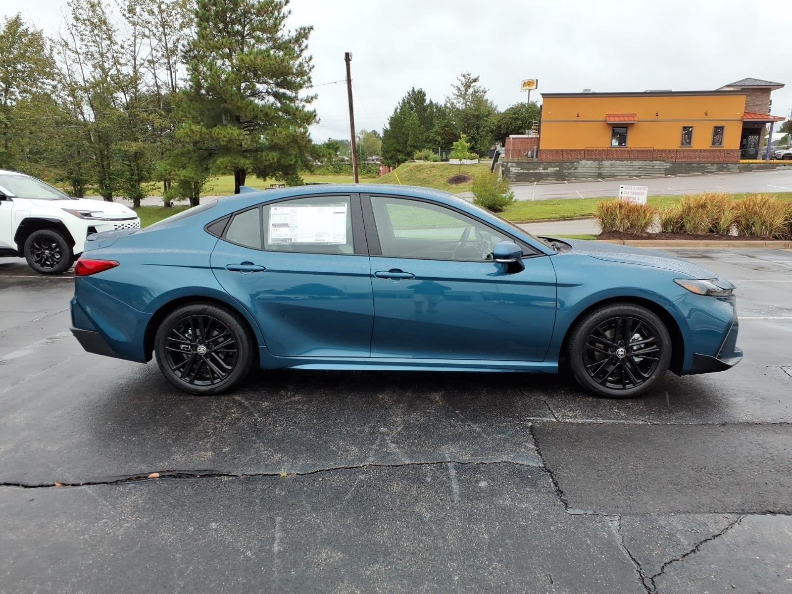 New 2026 Ocean Gem Toyota SE image 10