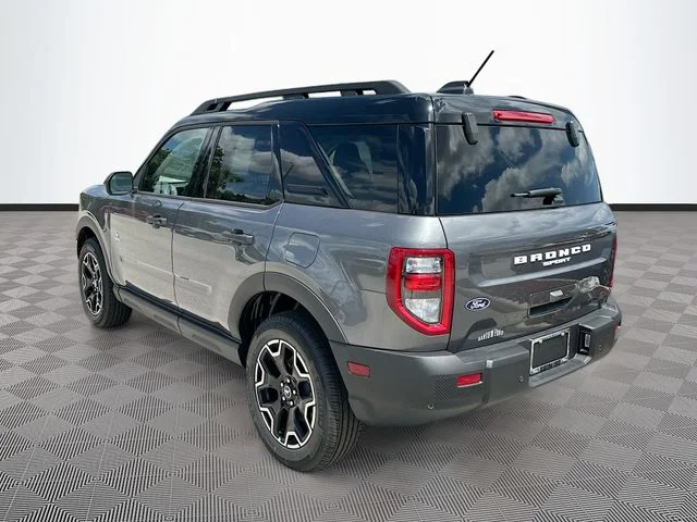New 2026 Gray Metallic Ford Outer Banks image 4